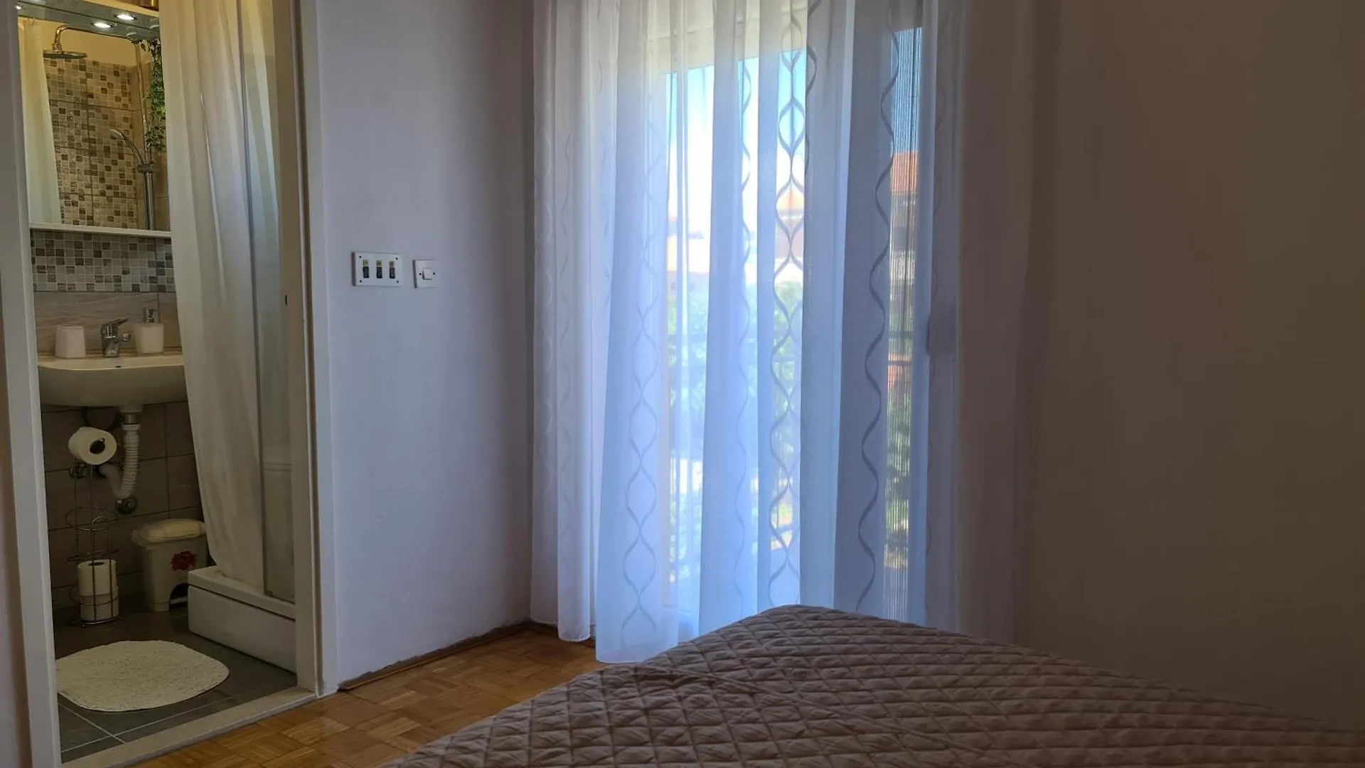 Apartment Celic With Terrace Biograd Na Moru
