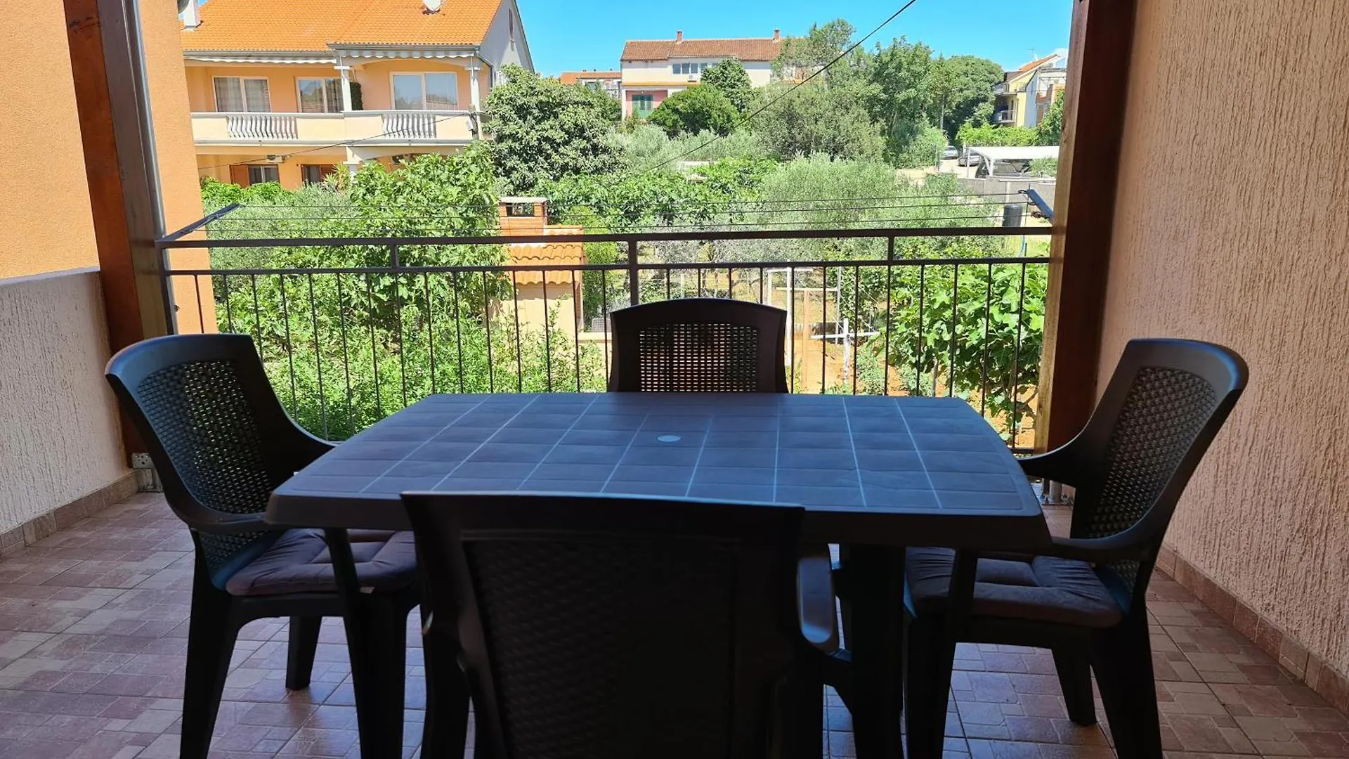 Apartment Celic With Terrace Biograd Na Moru