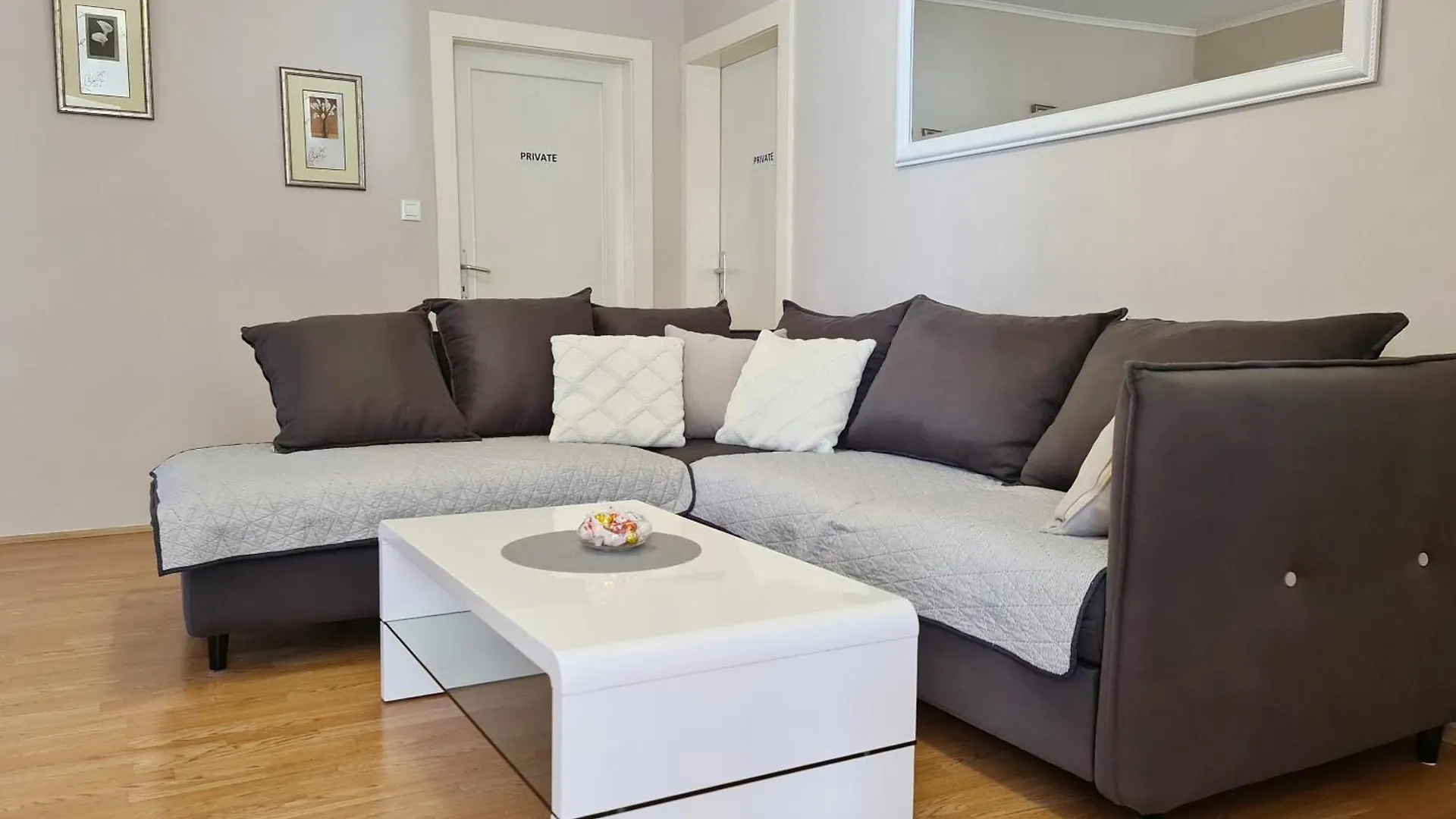 Apartment Celic With Terrace Biograd Na Moru