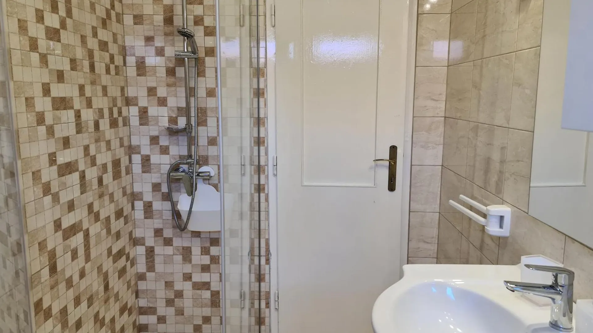 Apartment Celic With Terrace Biograd Na Moru