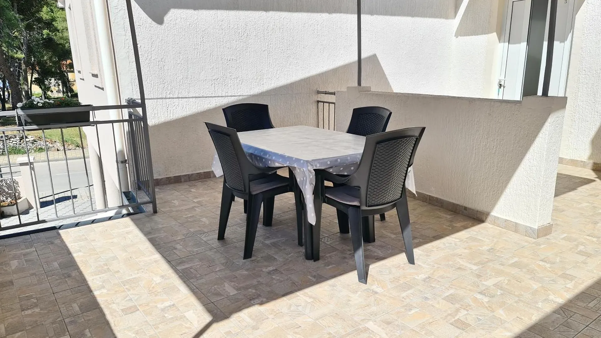 Apartment Celic With Terrace Biograd Na Moru